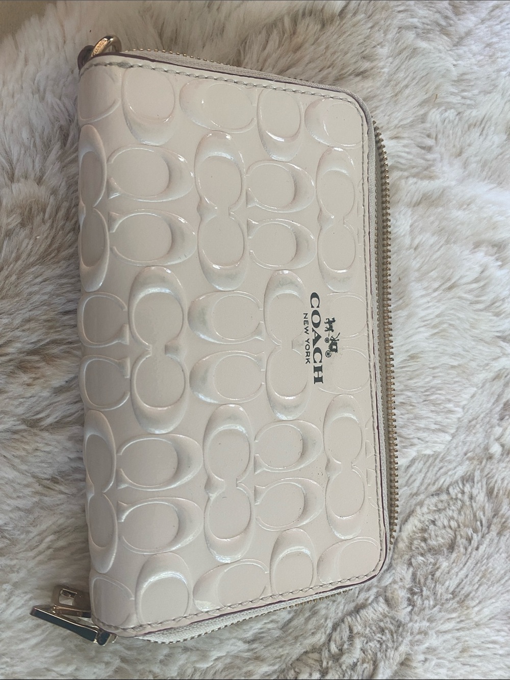 Coach Patent-Embossed Zip Wallet in Cream with Gold Hardware. Never used.